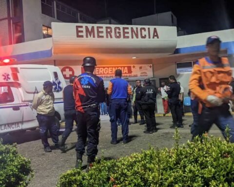 One dead and 21 injured by overturning on the El Tigre-Cantaura road