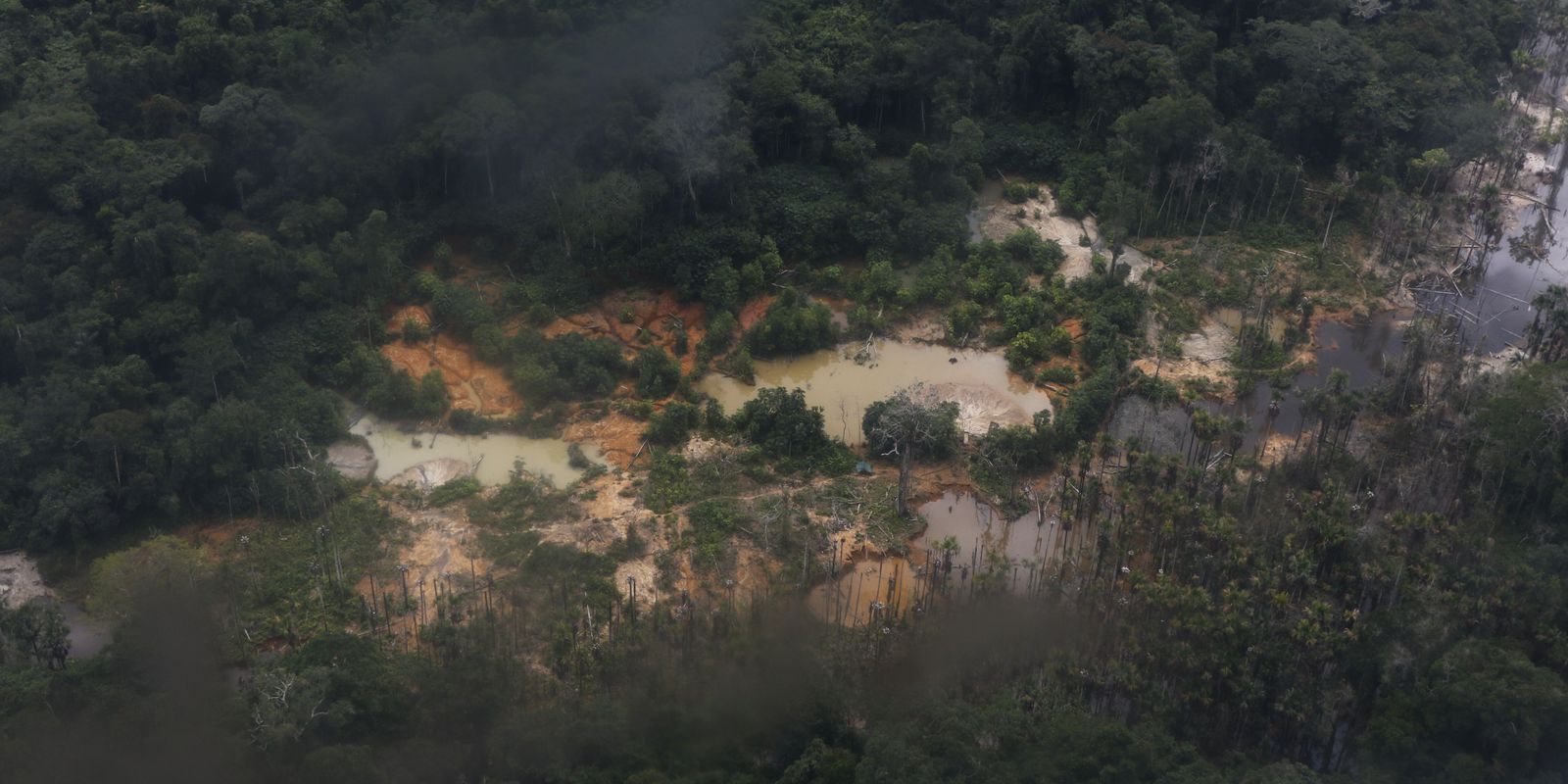 Operation against illegal mining arrests two soldiers in the Amazon