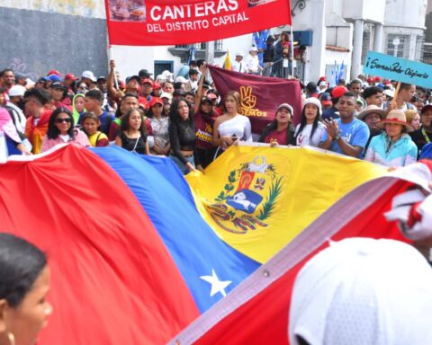 PSUV summons the great Victory March this 13-A