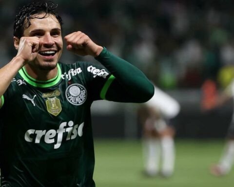 Palmeiras reigns in the derby