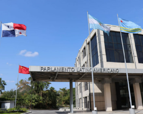 Parlatino learns about Venezuelan public policies to empower women
