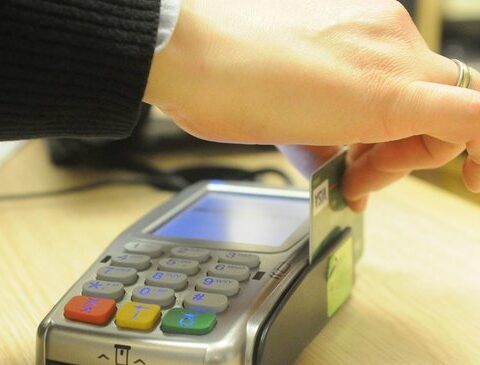 Paying with a credit card: what is the most common mistake made by users?