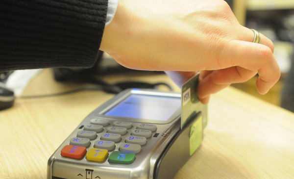 Paying with a credit card: what is the most common mistake made by users?