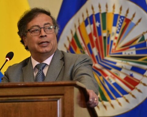 Petro announces the names of its new ministers