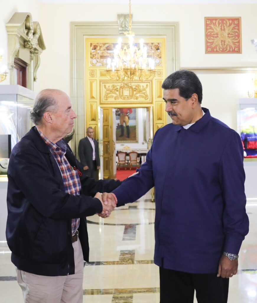 President Maduro receives Foreign Minister Leyva