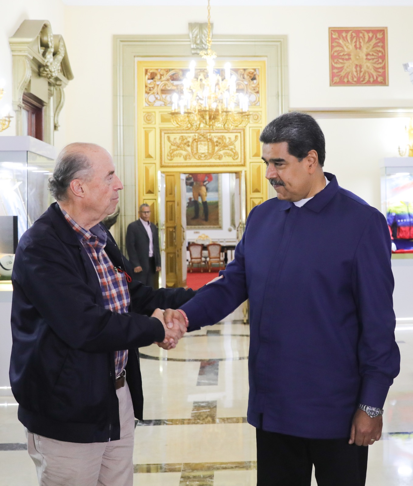 President Maduro receives Foreign Minister Leyva