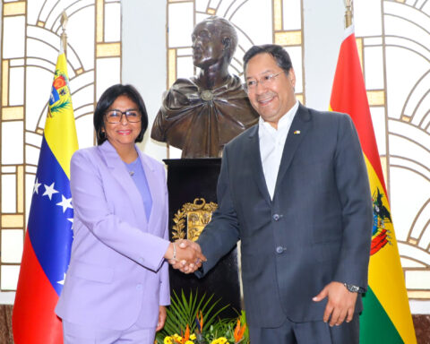 President of Bolivia honored the Liberator