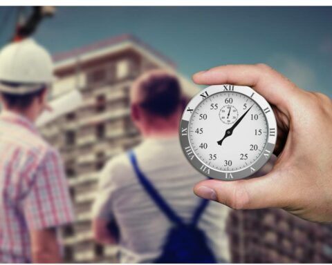 Reduction of working hours in Colombia, when does it start?  Can they lower the salary?