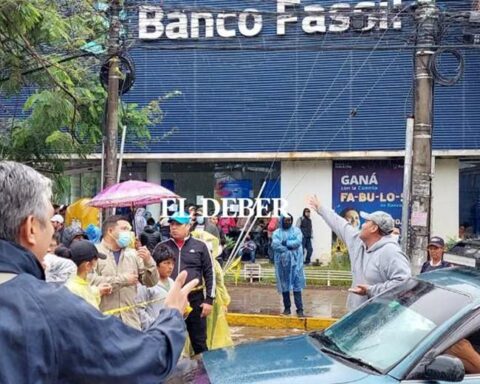 Richter to Fassil: "It is necessary that they look at the possibility of monetizing the properties that the bank has"