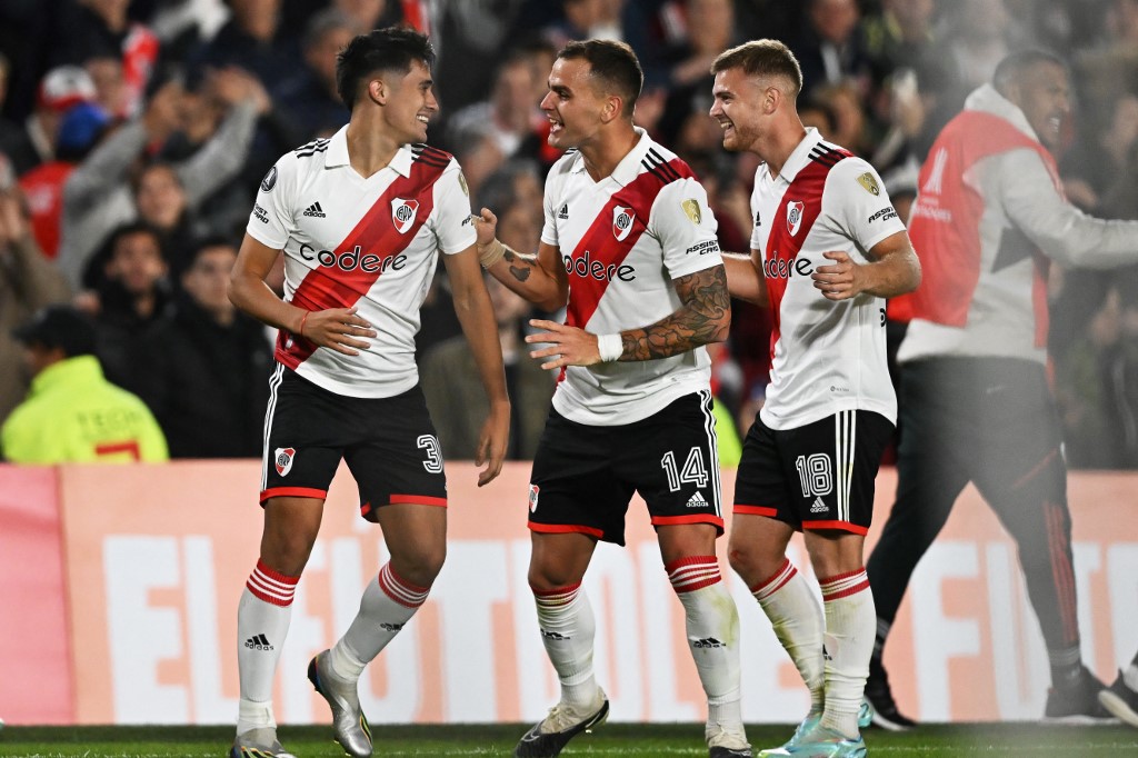 River, with 10 players, captures an important victory against Cristal