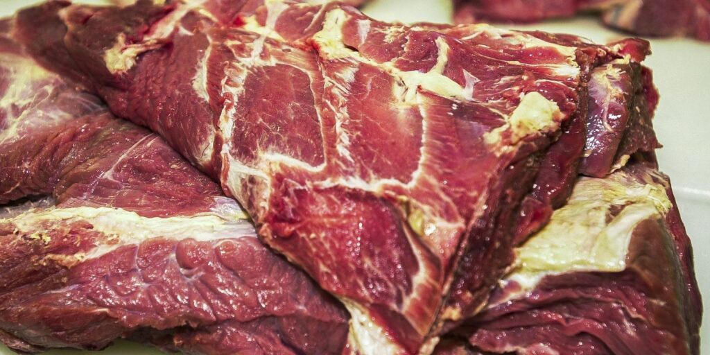 Russia lifts embargo on imports of Brazilian beef