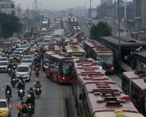 Schedule: passenger departure has collapsed the main roads of Bogotá
