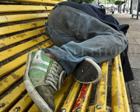 Shelters in Montevideo and in the department of Colonia la calle