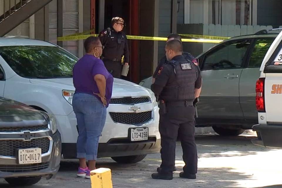 Shooting in Texas leaves five dead