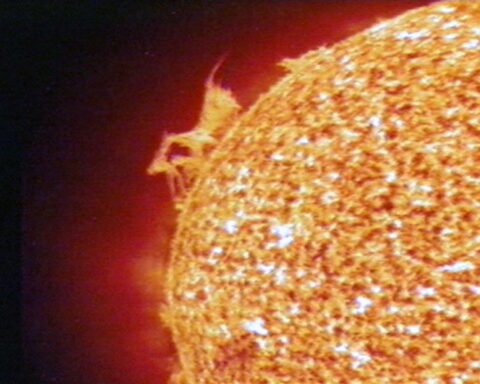 Solar storm this April would collapse the world's Internet, myth or truth?
