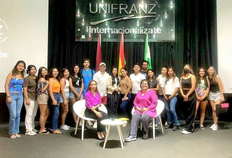 Symposium at the Franz Tamayo University defends education on Children's Day as a superior interest