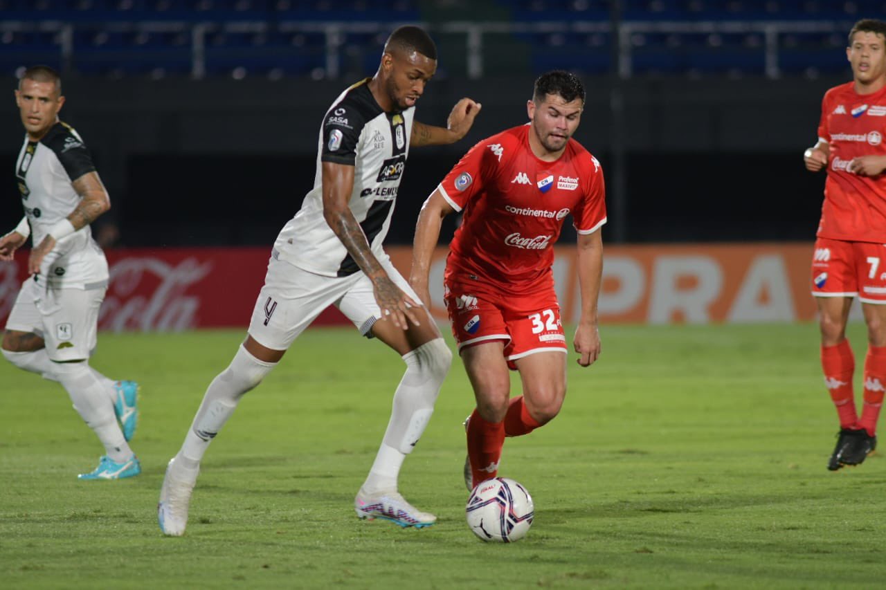 Tacuary and Nacional open the tenth date with a goalless draw