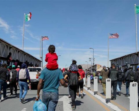 The US will open centers in Colombia and Guatemala for migrant applications