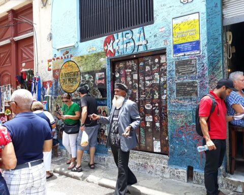 Fachada de La Bodeguita del Medio