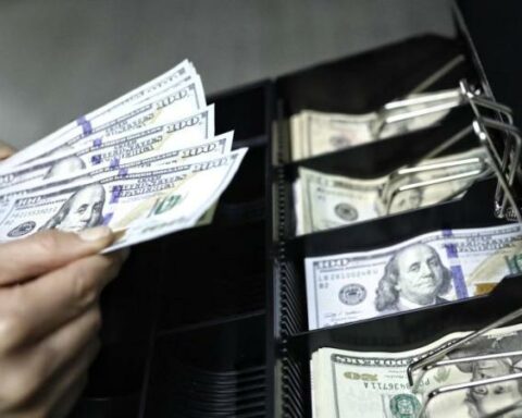 These are your options to access dollar accounts