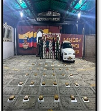 They arrested a couple with 31 panelas of marijuana