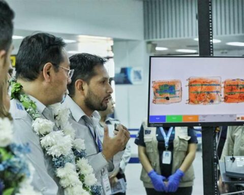 They implement 10 state-of-the-art scanners at the Viru Viru and El Alto airport