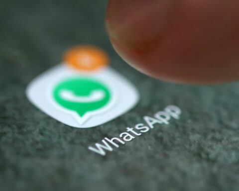 WhatsApp will allow you to save temporary messages