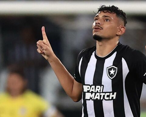 3-0: Botafogo remains intractable in Brazil