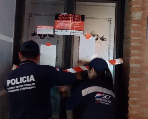 Activities of two Asunción nightclubs were suspended