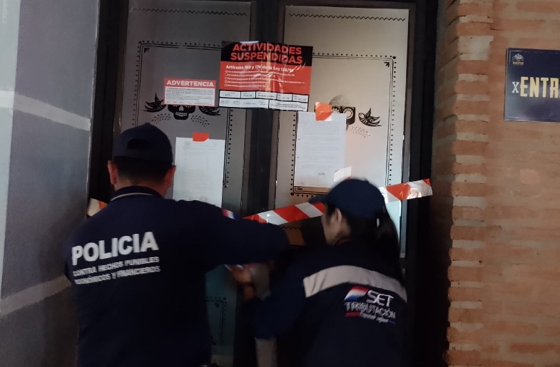 Activities of two Asunción nightclubs were suspended