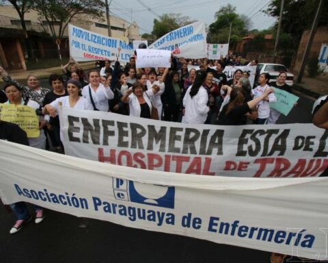 Aso de Enfermería mobilizes for several demands