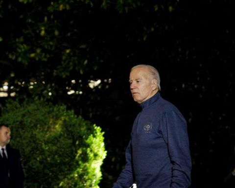 Biden resumes acrimonious negotiations to avoid a US default