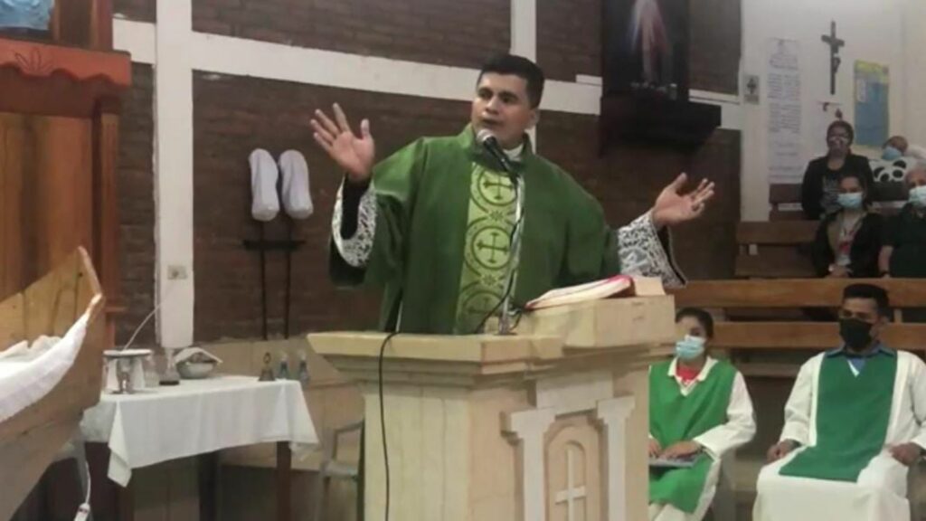 Bishop of Pensacola-Tallahassee Postpones Priestly Ordination of Exiled Deacon Raúl Vega