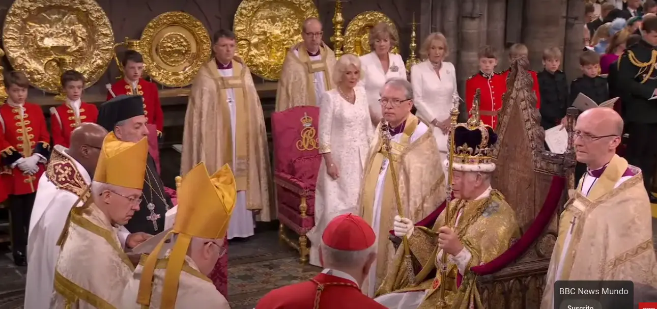 Carlos y Camila han sido coronados como los monarcas de Reino Unido