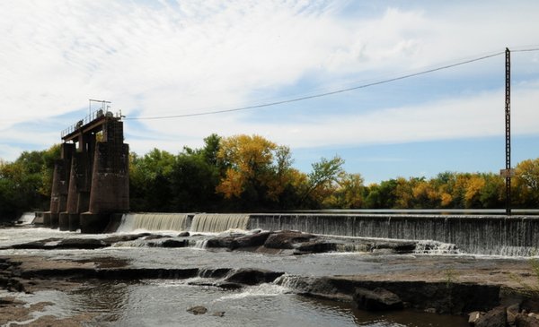 Due to drought, OSE will build a "precarious dam" in Running Waters