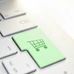 E-commerce: how was the behavior of buyers on local and foreign sites