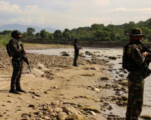 ELN, FARC dissidents, Clan del Golfo and 45 paramilitary groups whip Táchira