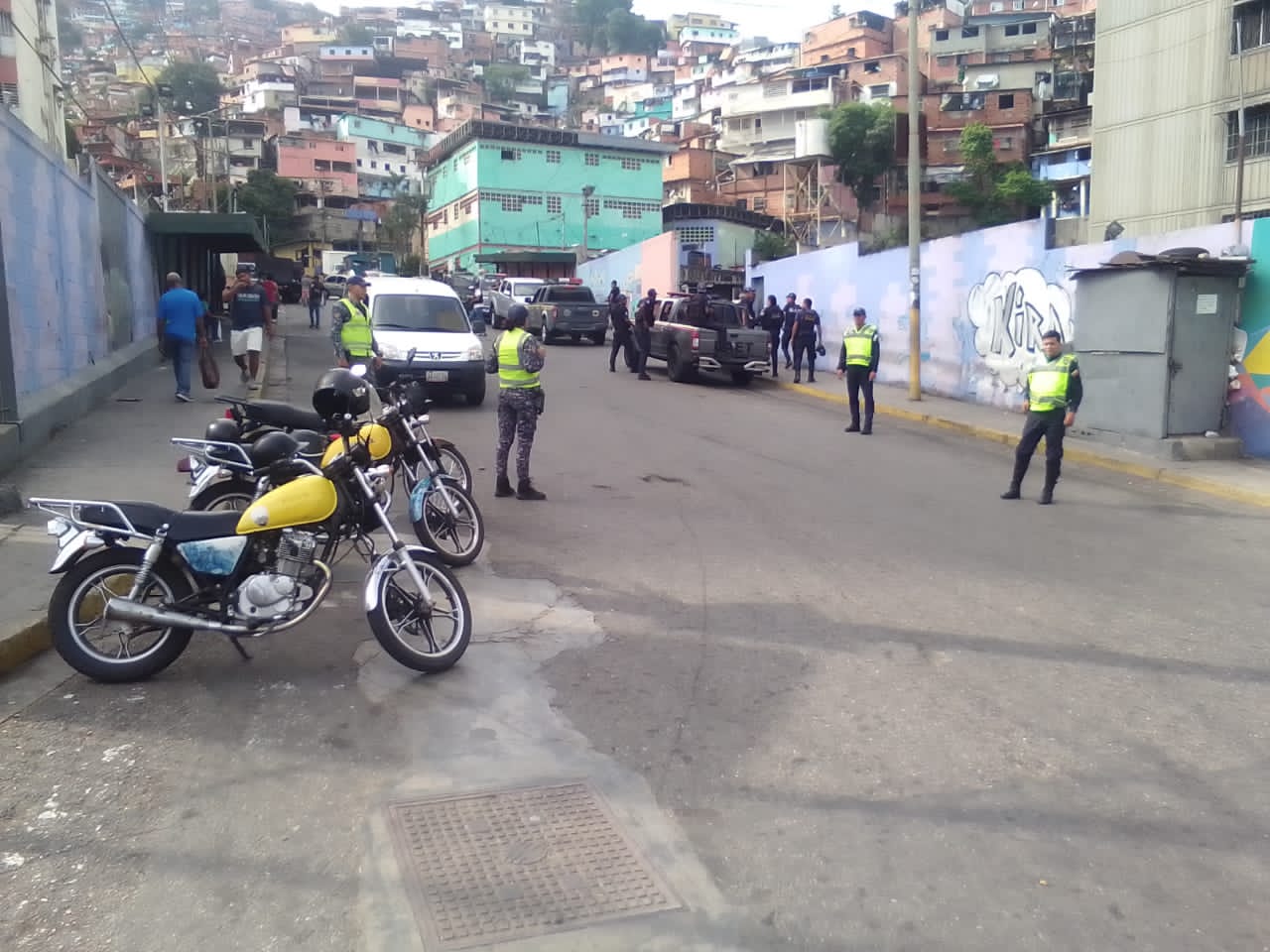 Gang Jonaiker Cara Cortada forces to stop the transport to El 70