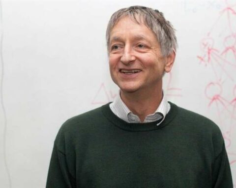 Geoffrey Hinton, the "godfather of artificial intelligence"leaves Google and warns of the dangers of new technology