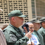 Ministro Padrino López supervisa avances de Bricomiles en escuela Dr. Caracciolo Parra León