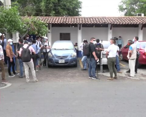 Nicaraguan journalists fight the "information blackout" from exile