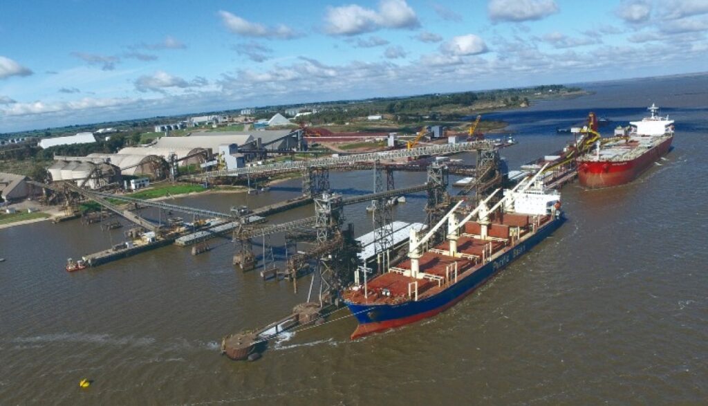 Nueva Palmira, the main port for trade and connectivity on the Paraguay – Paraná Waterway