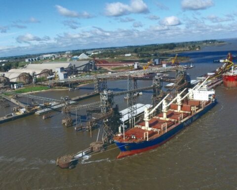 Nueva Palmira, the main port for trade and connectivity on the Paraguay – Paraná Waterway