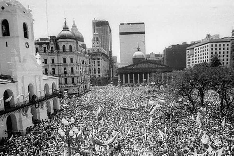 Photographic exhibition on the 40 years of Argentine democracy, in Asunción