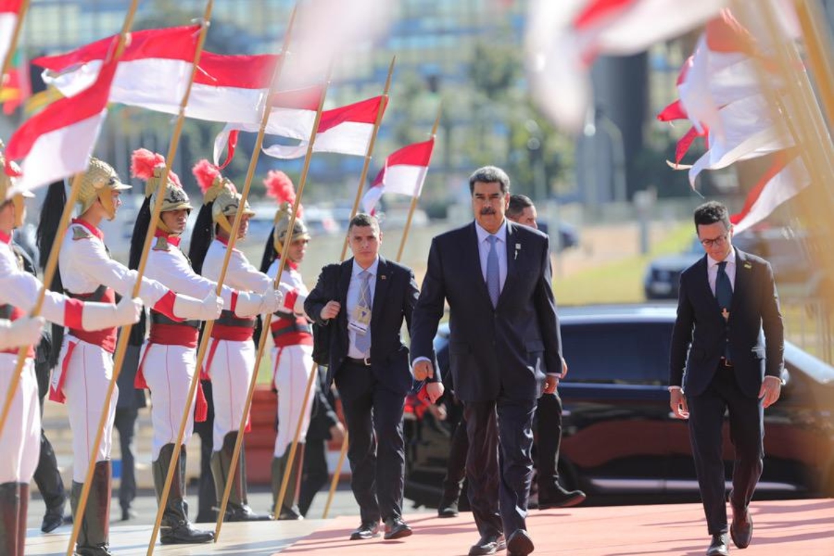President Maduro arrives at the Itamaraty Palace in Brasilia