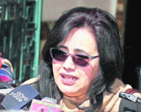 The Government reacts, defends Arce and there is doubt about Colodro's 'suicide'