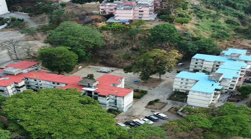 Entregan edificios rehabilitados en parroquia Caricuao de Caracas