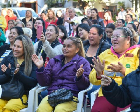 They pay tribute to the mothers who clean the city