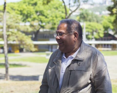 They propose that the UCV strengthen its relationship with the State