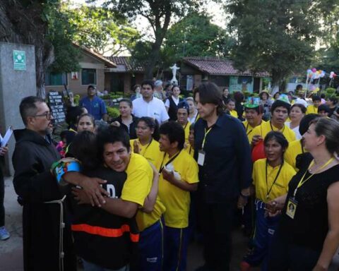 They relocate 45 people from the Teresa de Los Andes home, but there are 38 who need the three levels of government